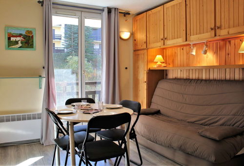 Risoul 1850 (05) – Resort center area – Résidence Le Christiania...