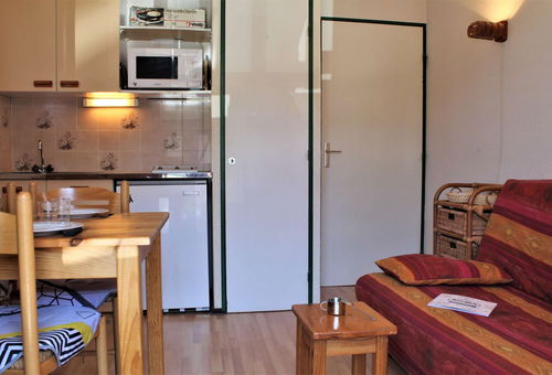 Risoul 1850 (05) – Resort center sector – Résidence Les...