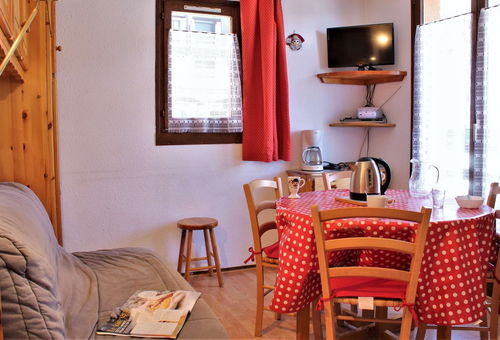 Risoul 1850 (05) – Resort Center Sector – Les...