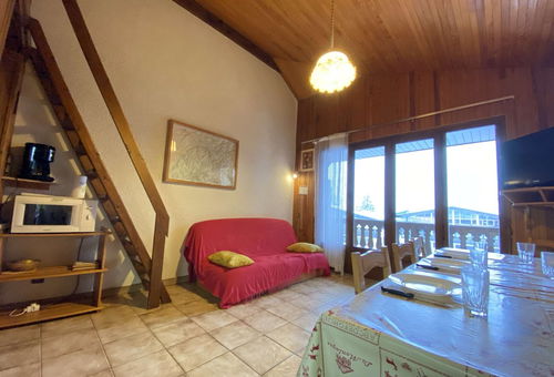 Praz-sur-Arly (74) - Résidence Le Nantoran
2 room apartment with cabin and...