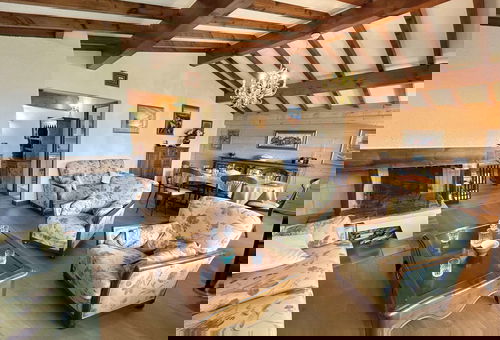 Exceptional location, 400m from the Mont d'Arbois ski lift.