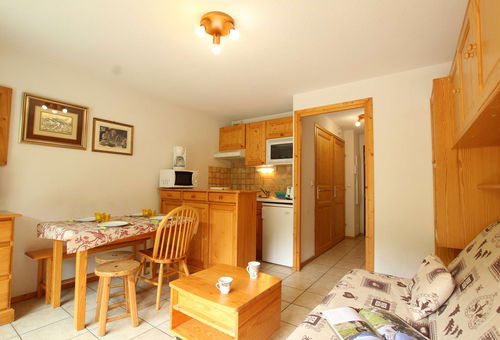 Chantemerle (05) - Résidence Le Clos - Appartement n°19 au 1er étage sans...