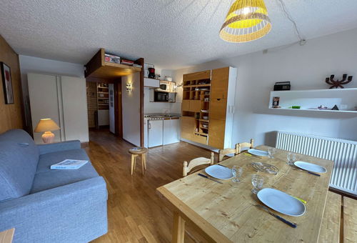 Chantemerle (05) - Coolidge - Appartement au 4ème étage
Studio spacieux coin...