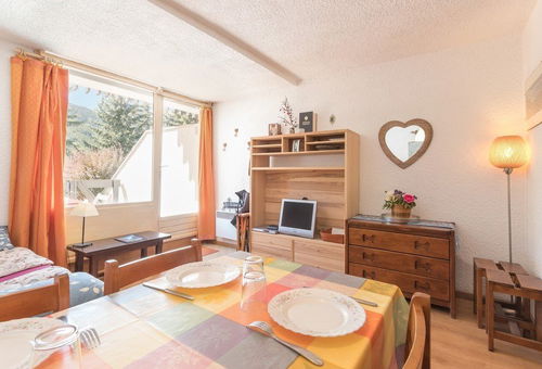 Chantemerle (05) -Bois des coq - Appartement 02
Hébergement studio coin...