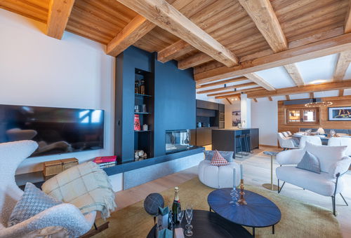 Magnificent chalet at the foot of the slopes with sauna and jacuzzi - Alpe...