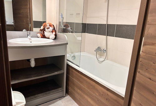 Risoul 1850 (05)- Upper resort area- Résidence DENEB Apartment 2...