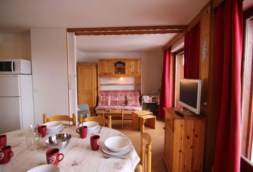 Les Saisies (73) - Tavaillon -
2 room apartment with cabin - approx. 45m² -...