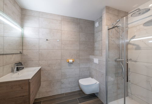 A privileged location close to the slopes and ski lifts.