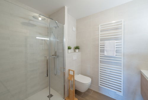 Close to the ski slopes and all the amenities you need to make the most of...