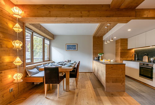 5 prestigious 140m2 souplex rooms spread over 2 floors, which can...