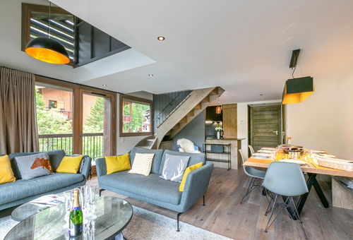 4 luxury duplex rooms of 78m2 which can accommodate 6 people On the 2nd...