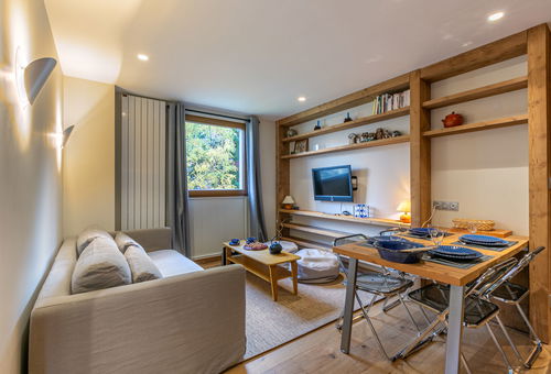 3 rooms of 60 m2 which can accommodate 4 people On the ground floor of the...