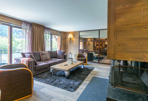 Very nice apartment with south facing balcony facing Face de Bellevarde,...