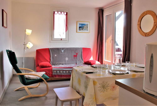 Risoul 1850 (05) – Secteur bas de station – Résidence les Airelles...