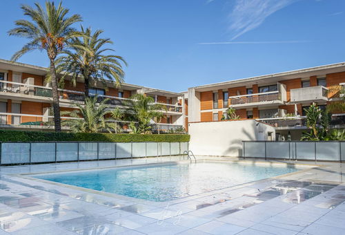 Beautiful 2P 4/5 beds 2 terraces in residence with 2 swimming pools 100 m...