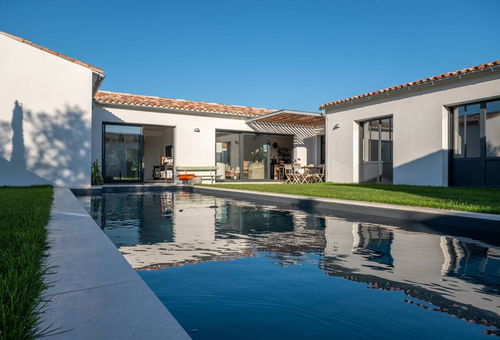 Maison familiale neuve avec piscine chauffée - La Noue en Ré