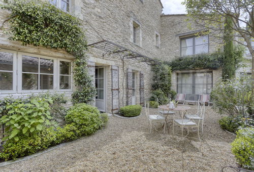 Magnifique maison traditionnelle en pierre en plein coeur du village de...