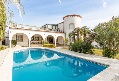 Villa 8 bedroom Empuriabrava