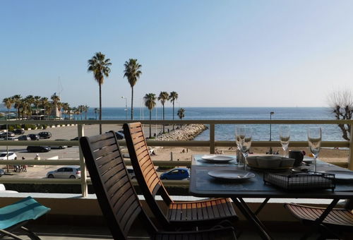 T1 L'Imperial 2, front de mer, climatisation, parking