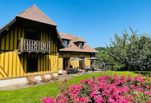Ideally located in Honfleur.