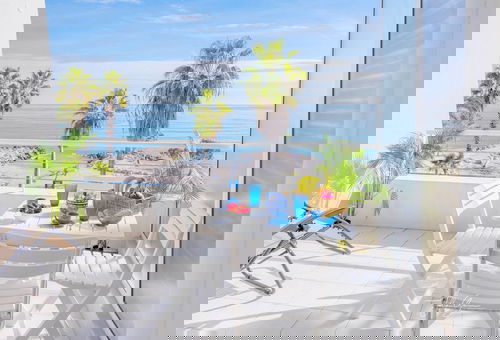 Résidence située sur la plage, dernier étage, Vue Mer.