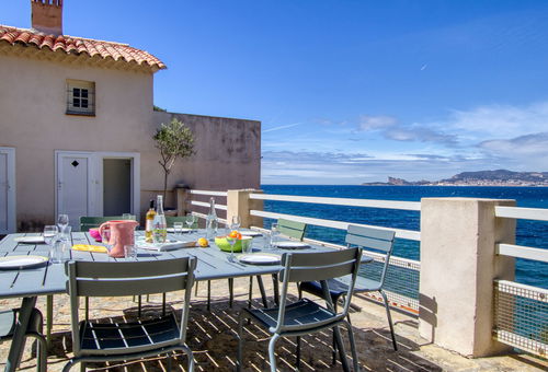 Apartment 5 bedroom Saint-cyr-sur-mer