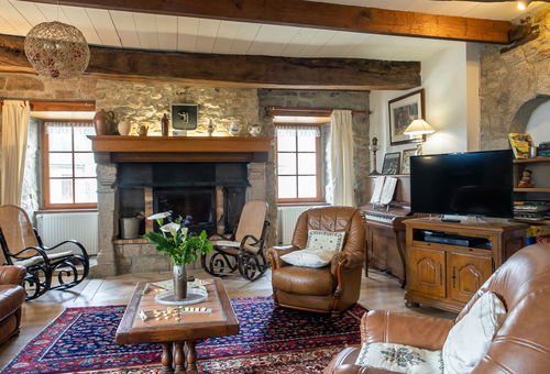 30 m from the centre of Plouescat