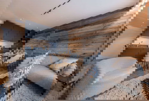 Beautiful and tastefully apartment with panoramic views in a luxury...