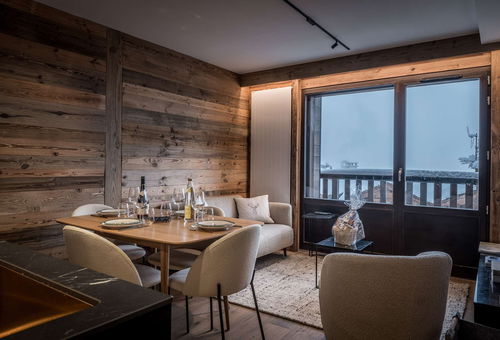 Magnifique appartement rénové avec goûts, situé dans une résidence de...