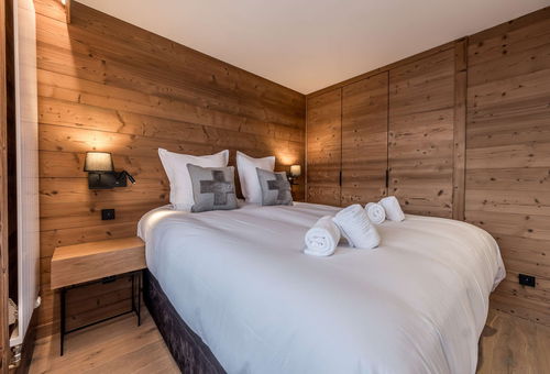 Beautiful and tastefully apartment with panoramic views in a luxury...