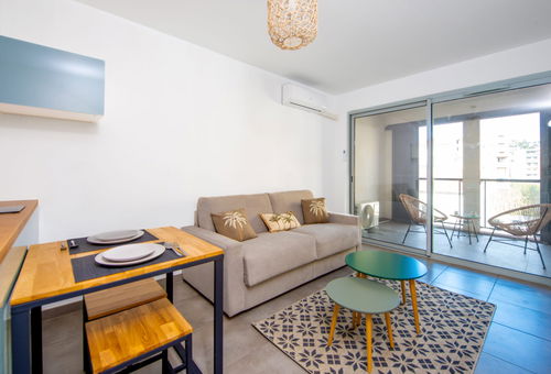 Studio Port Golfe-Juan; Parking Wifi Air conditioning Terrace 