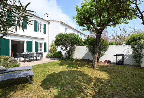 Maison de vacances tout confort, idéalement située dans un domaine privé à  7...