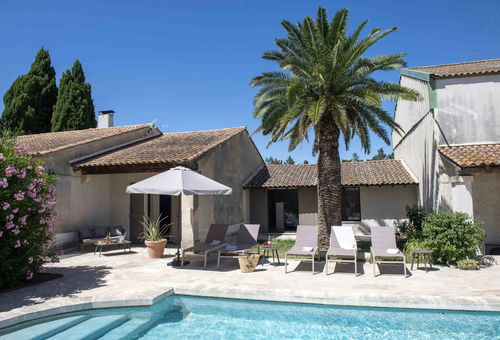 Maison Belleviste - private swimming pool within w