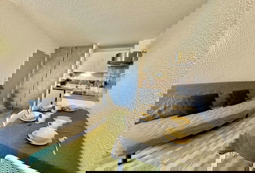 Sainte Maxime (83) - -Domaine du Préconil Studio cabin - approximately 24 m²...