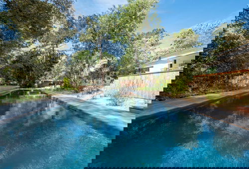 Architect-designed villa with 25-metre swimming pool.