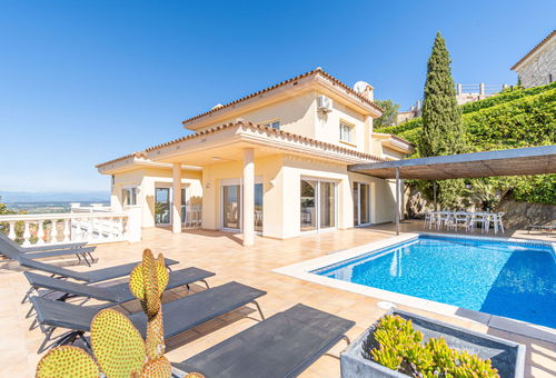 Villa 5 bedroom Palau-saverdera