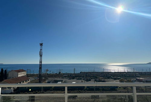Pleasant sea view apartment with a  terrace, 200m from the beach of Cannes la...