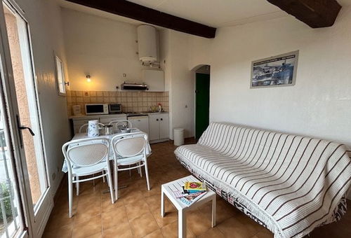 Sainte Maxime (83) - Near center - LOU PARADOU 2 rooms - approximately 28 m²...
