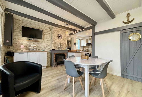 Saint Georges d'Oléron (17) - Centre bourg
Maison 3 pièces - 56 m² environ -...