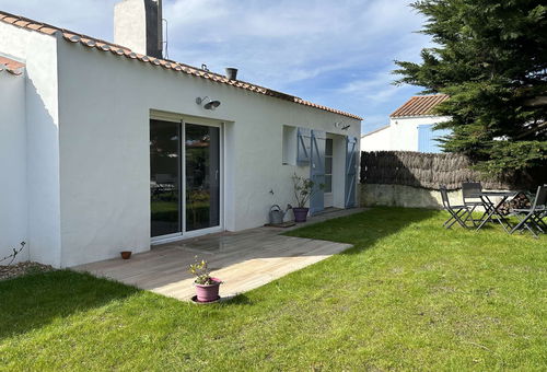 Noirmoutier-en-l'Ile (85) - Neighborhood close to the city center
2-room...
