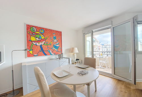Spacious two-room apartment with a lovely balcony.