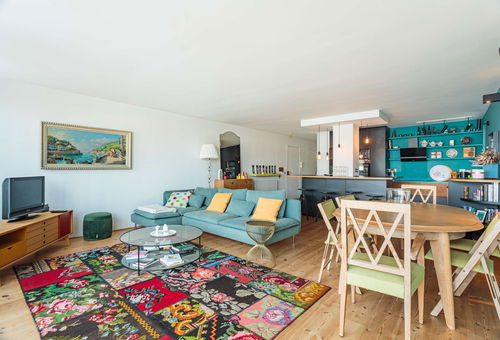 Apartment with a view on Saint Jean Luz harbor.
