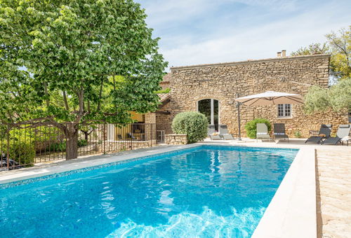Authentic Provencal farmhouse with pool for rent in Provence - L'Evasion