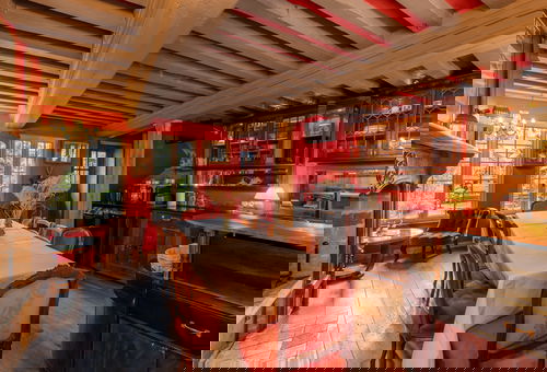 Magnificent house of 170 m² with large terrace.