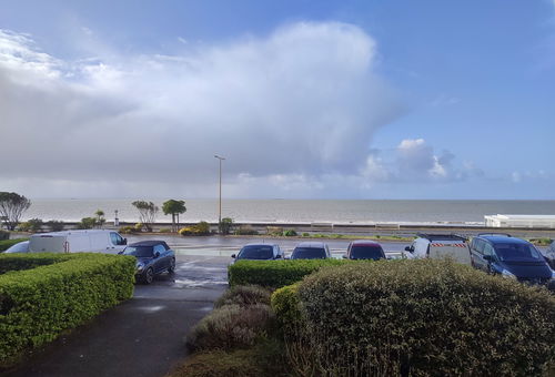 Completely renovated studio facing the sea and close to De Gaulle