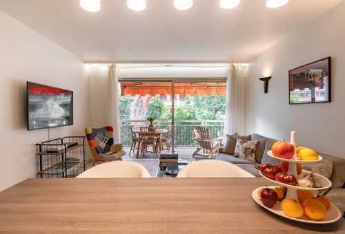 Brand new 2 bedrooms tastefully decorated