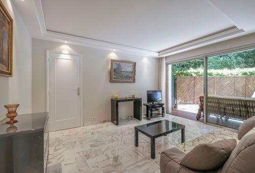 Idéalement situé à Cannes