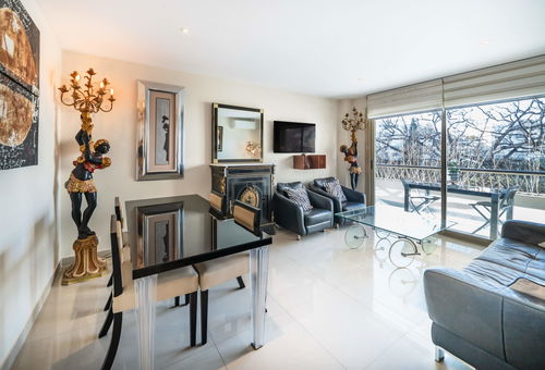 Lovely two bedroom in Cannes