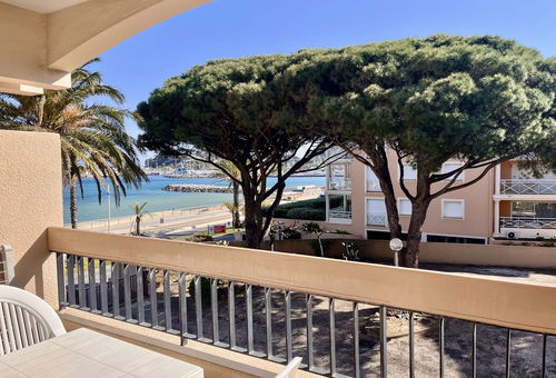 Cavalaire Sur Mer (83) - Sea Front - Residence Les Agaves Apartment 2...