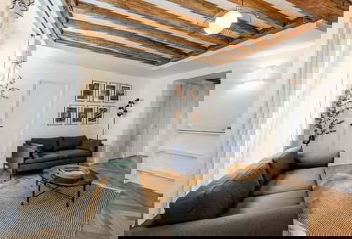 Apartment 4 bedroom Paris